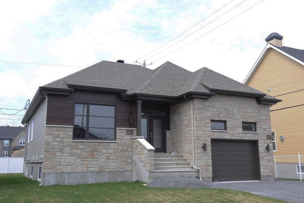 Maison sur la rue Ringuet, Saint-Janvier maisons avec Bachelor